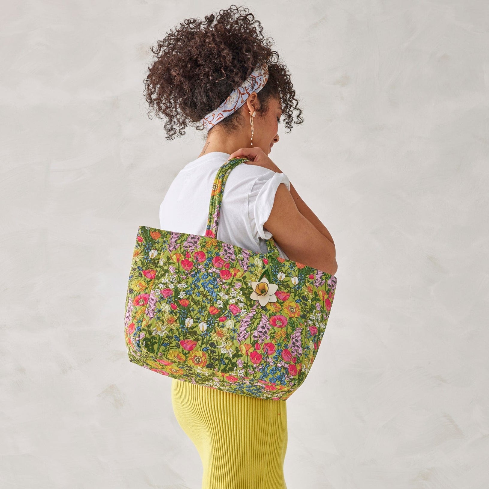 Hathaway Tote Meadow Bouquet